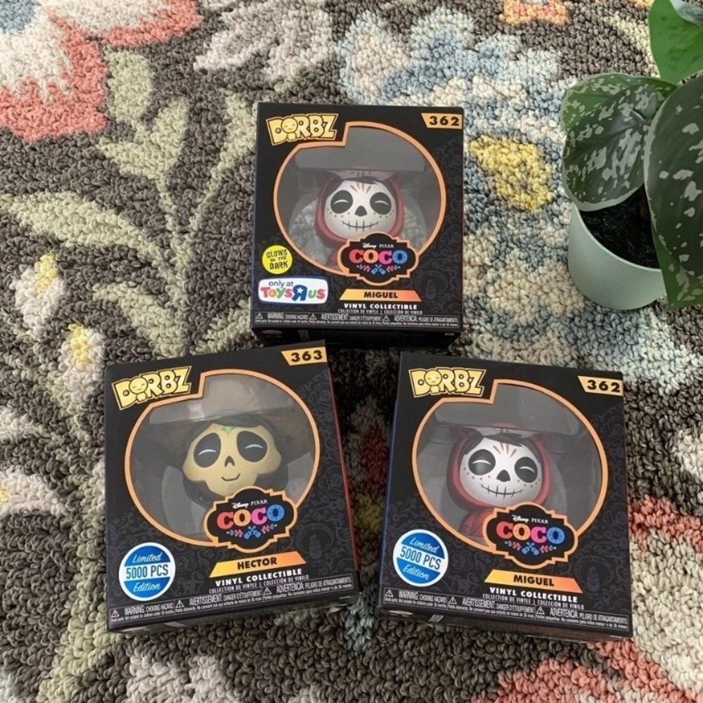 2017 RARE Lot 3 Disney Coco Funko Dorbz GITD Glow Miguel Hector Limited Edition - Picture 2 of 15